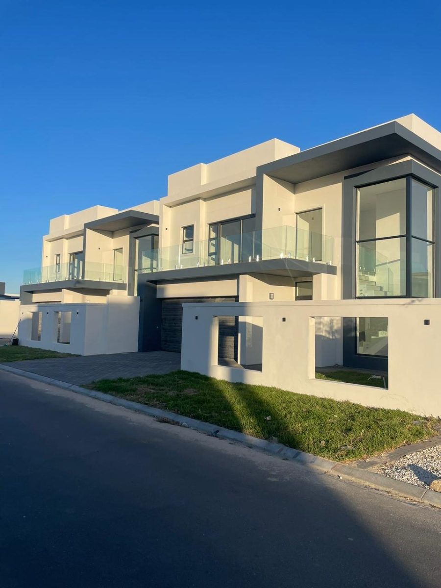 4 Bedroom Property for Sale in Sandown Western Cape